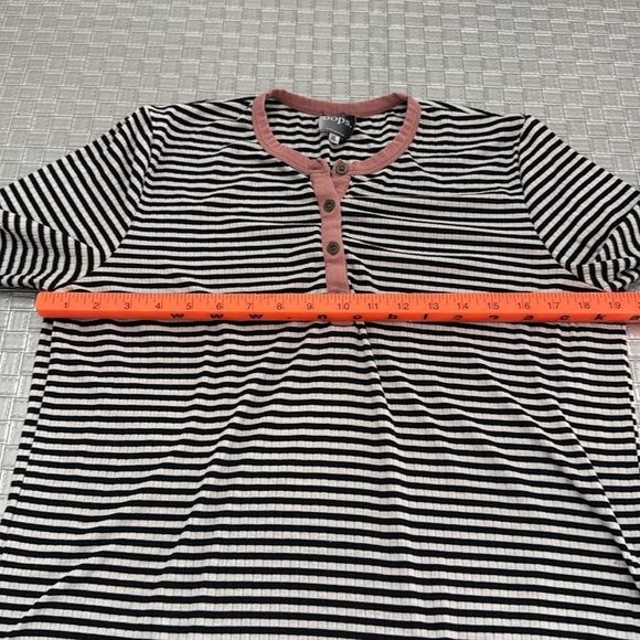 OOPS striped abstracts Asymmetrical hem t-shirt size xl - Picture 4 of 5